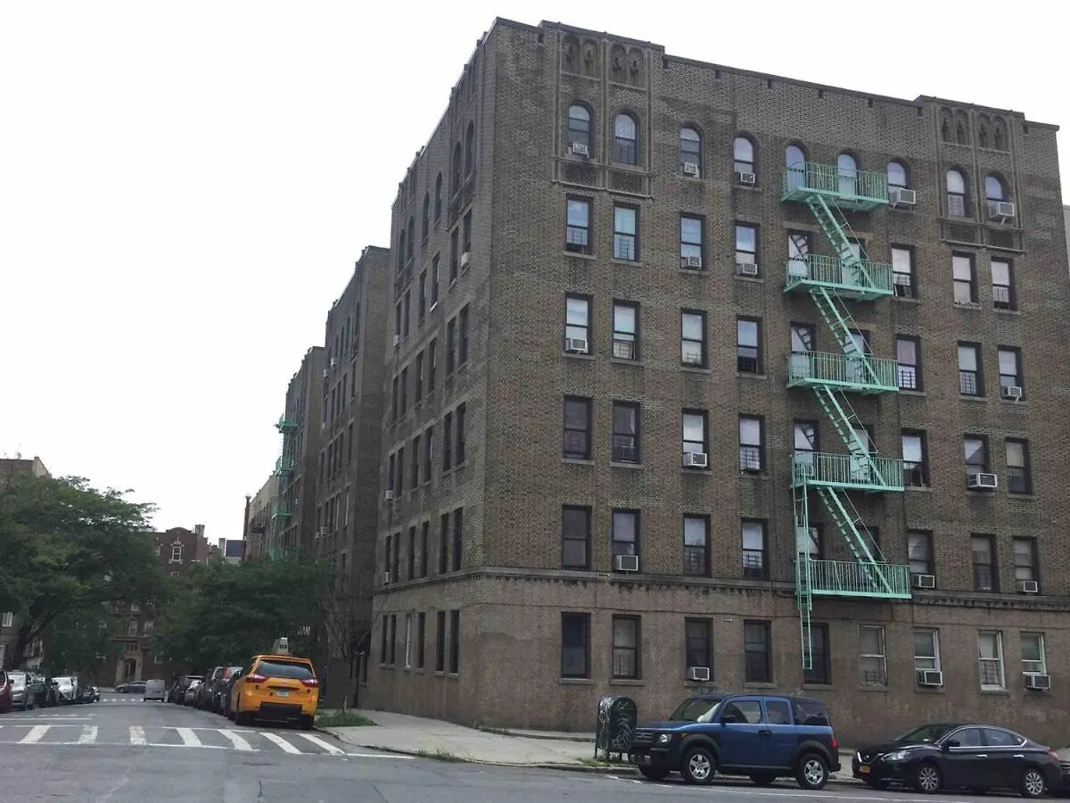 2-Bedroom Apartment In The Bronx And Pet Friendly New York